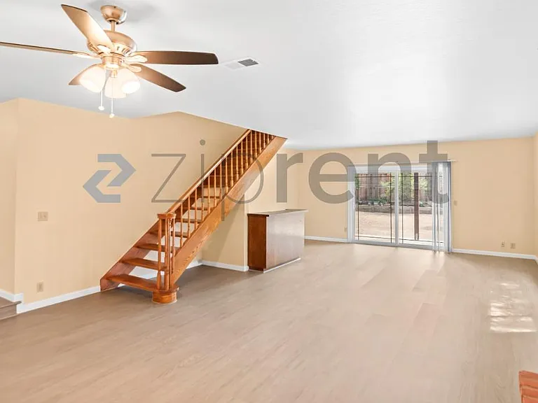 4842 Englewood Dr — Photo 14
