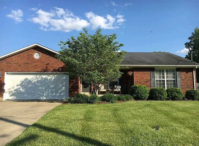 3 bed, 1444 sqft, $2,000 — Photo 1