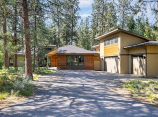 61090 Minaret Cir, Bend, OR 97702