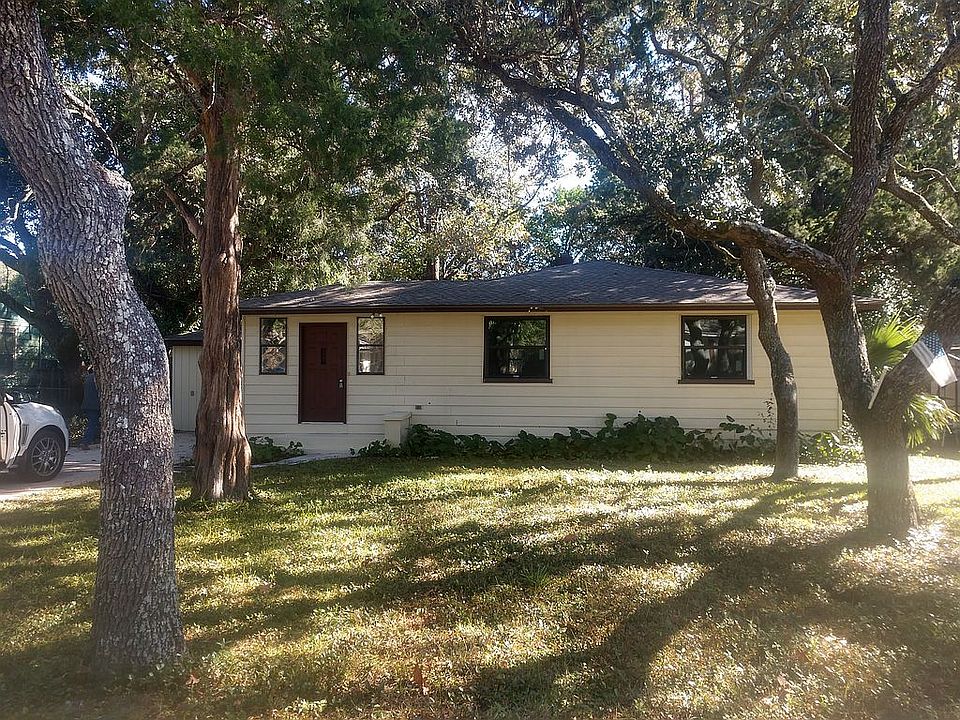 1st image of 247 Greenbrier Dr