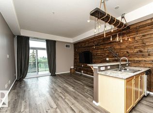 10531 117th St NW #404, Edmonton, AB T5H0A8