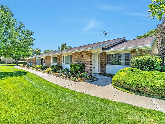 2nd image of 860 E Three Fountains Dr Unit 204
