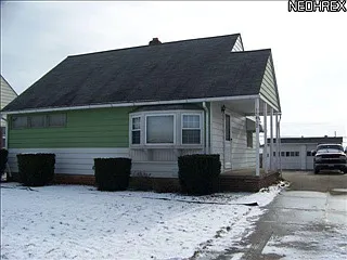 15412 Walvern Blvd photo 1