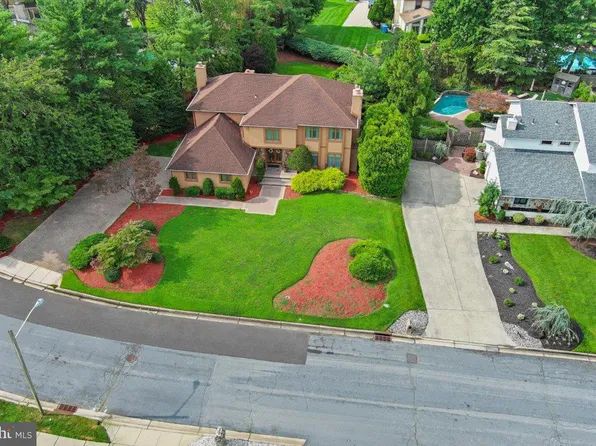 29 Fairhaven Dr, Cherry Hill, NJ 08003