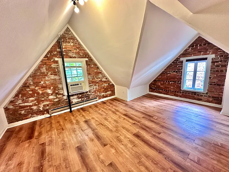 4422 Greenwich Pkwy NW — Photo 40