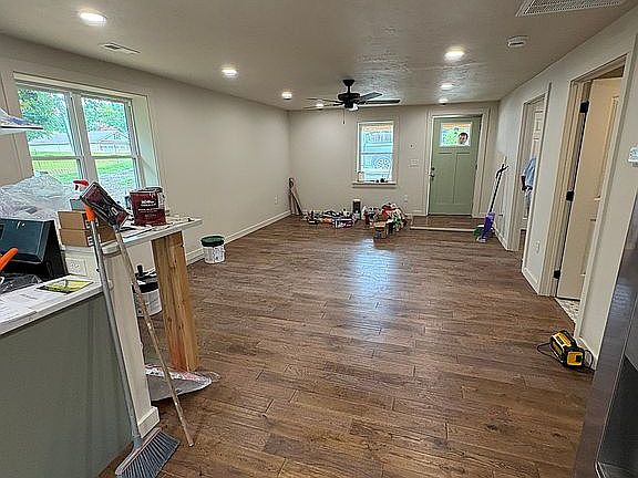 4th image of 8752 Gleason Dr