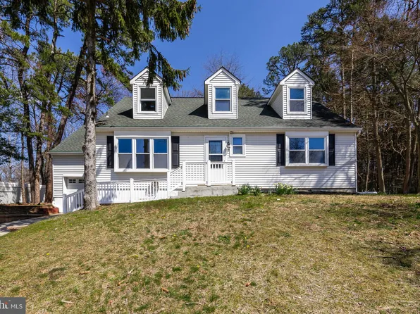 6 Lisa Dr, Blackwood, NJ 08012