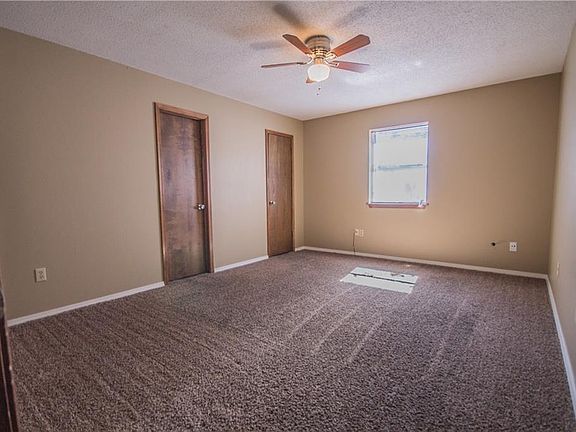 3rd image of 2430 W Olrich St