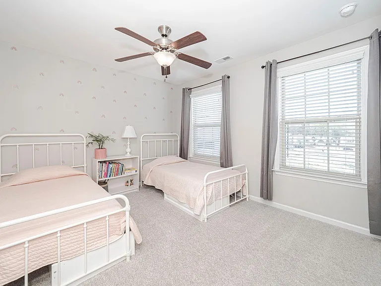 103 Dogwood Blossoms Dr — Photo 28
