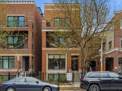3330 N Clifton Ave Floor 2, Chicago, IL, 60657