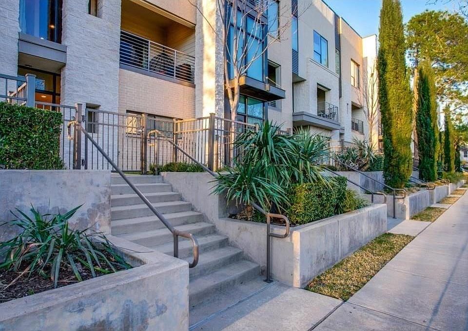 1st image of 4111 Newton Ave APT 26