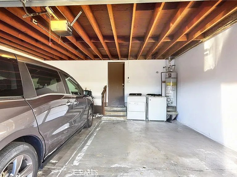 4646 Minorca Way — Photo 21