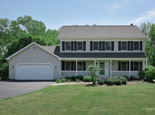841 Hemlock Dr, Dundee, IL 60118