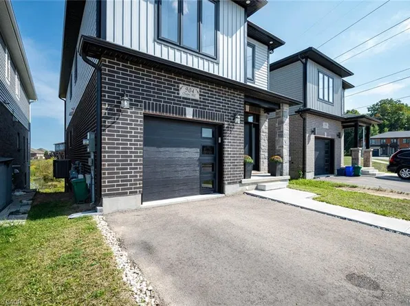 904 Chapel Hill Ct, Kitchener, ON N2R 0P4