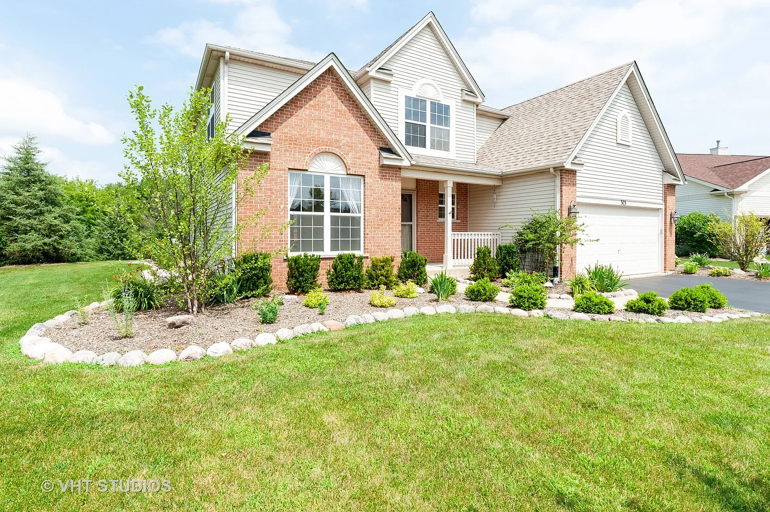 303 Appleton Ln photo 1
