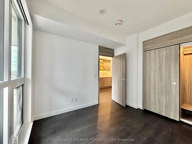 75 Billes Hts #1112 — Photo 12