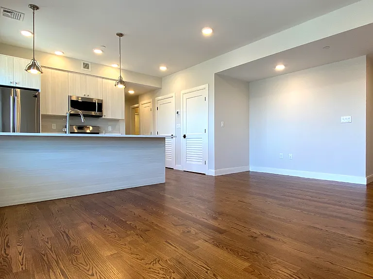 5 Adamson St #222 — Photo 2