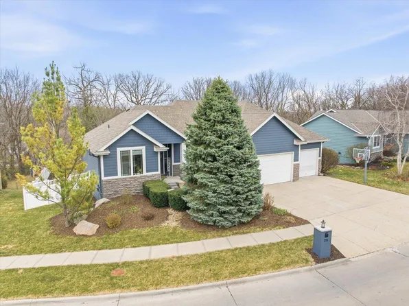 211 Parkwild Dr, Council Bluffs, IA 51503