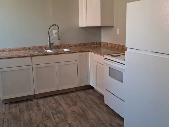 415 E 7th St #A, Galena, KS 66739