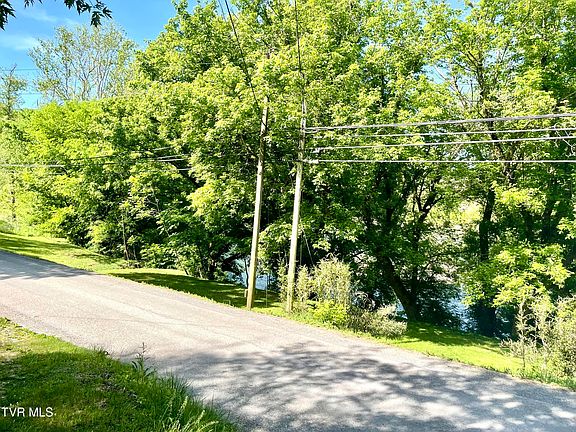 4th image of 105 Copper Creek Rd