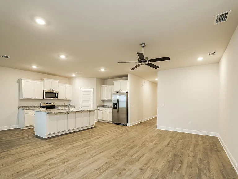 428 Eagle Lake Way — Photo 3