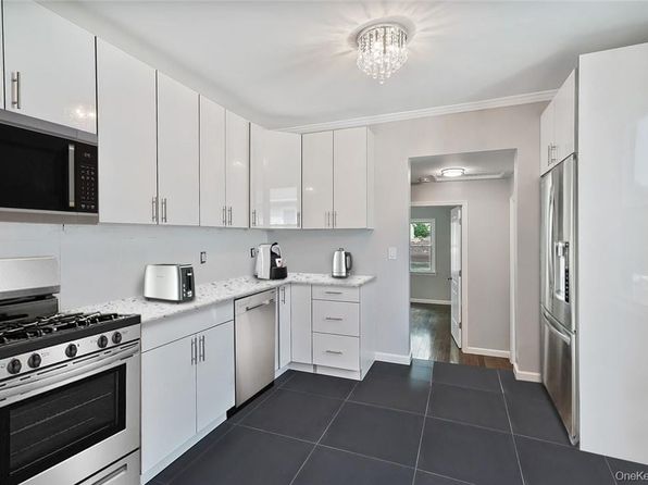 192 Ashford Ave FLOOR 2