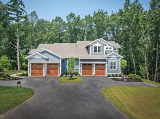29-29B Legacy Ln, Groton, MA 01450