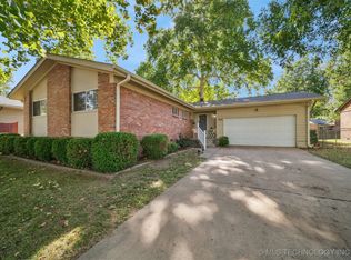 1558 E 59th Pl, Tulsa, OK 74105