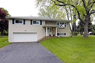 1S311 Myrtle Ave photo 1