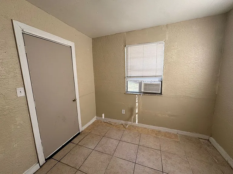 1209 Carlsbad Pl — Photo 28