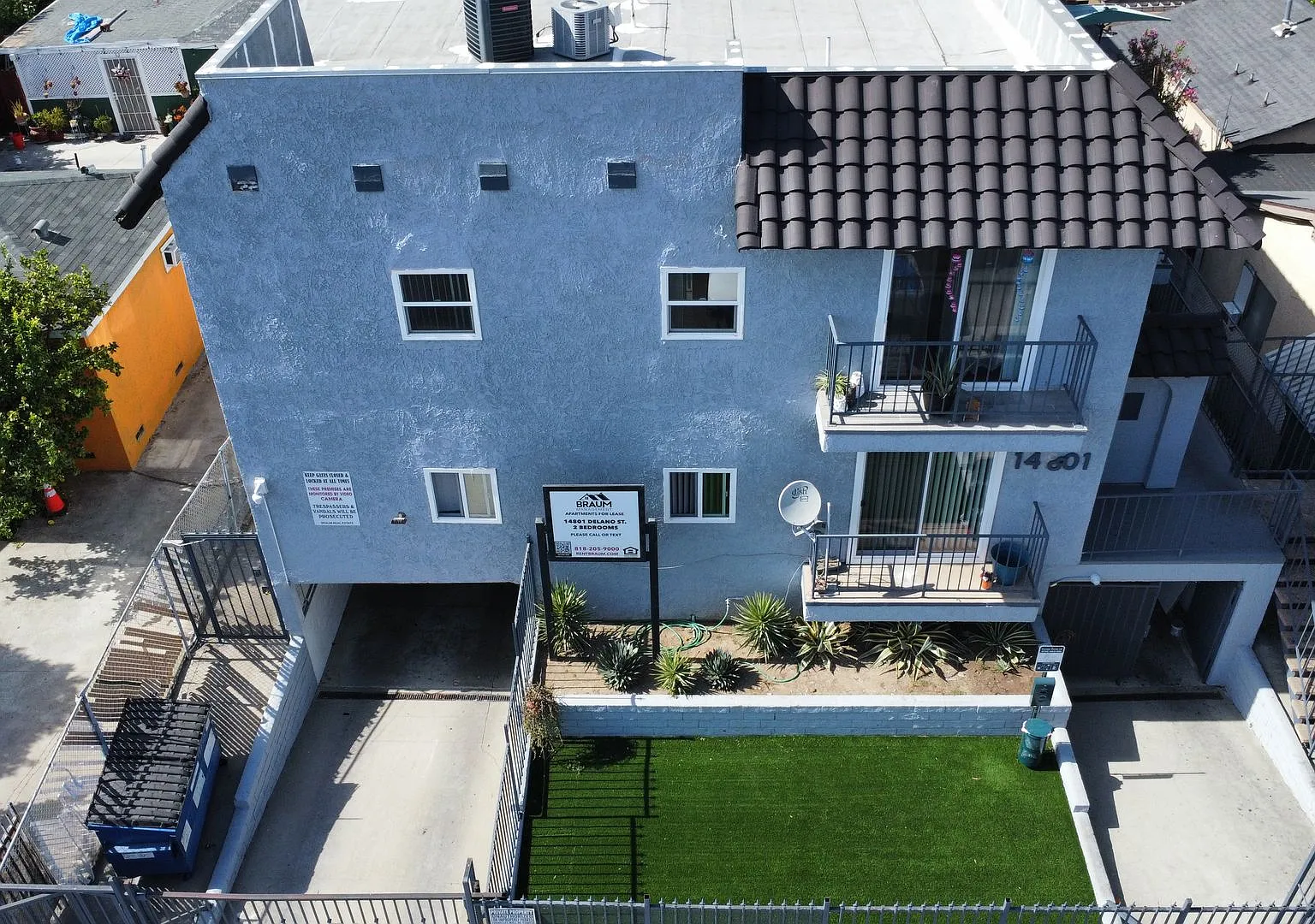14801 DELANO ST. — Photo 3