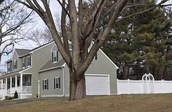 2nd image of 21 Donahue Way