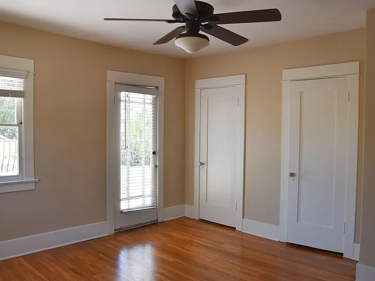 169 N Harwood St — Photo 33