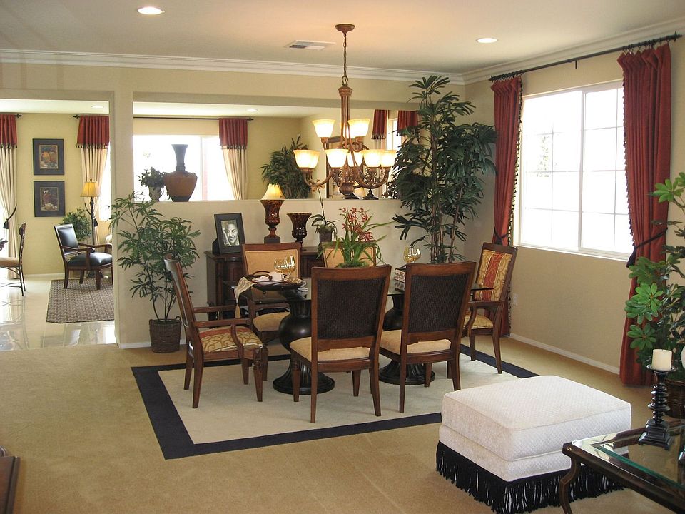 Formal Dining 