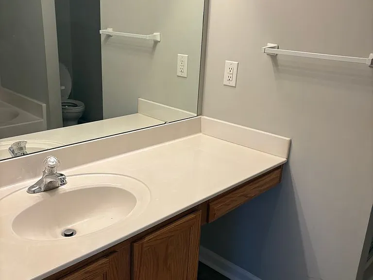2224 Winthrop Chase Dr — Photo 15