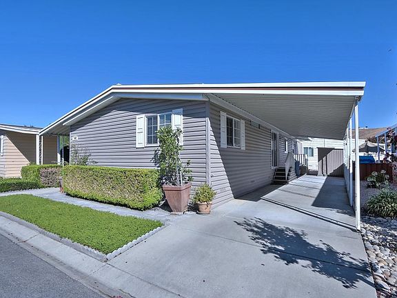 2nd image of 109 Mountain Springs Dr