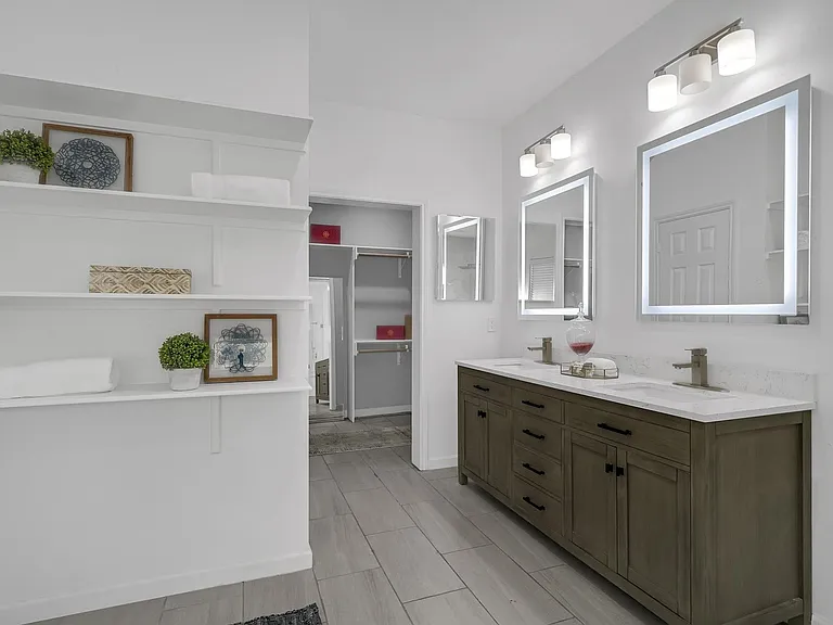 304 Milby St — Photo 14