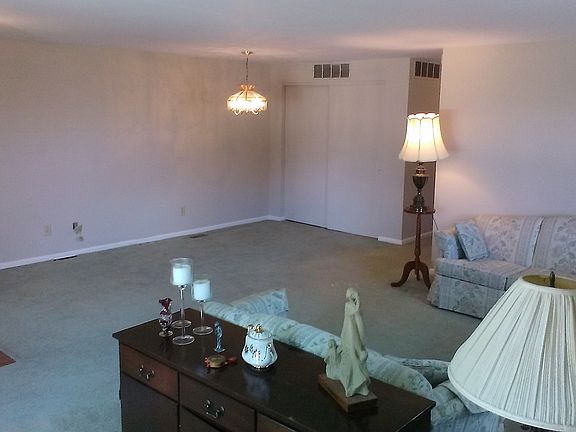 4th image of 1030 Princewood Ave