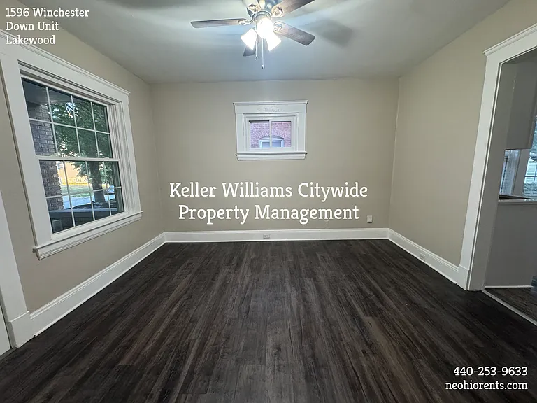 2 bedroom 1 bath DOWN unit in Lakewood — Photo 14