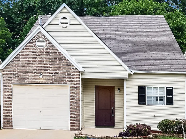 4522 Rock Creek Cir — Photo 1