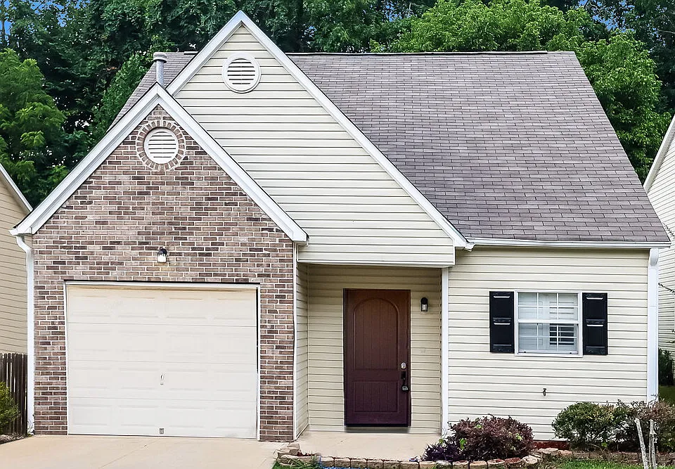 4522 Rock Creek Cir