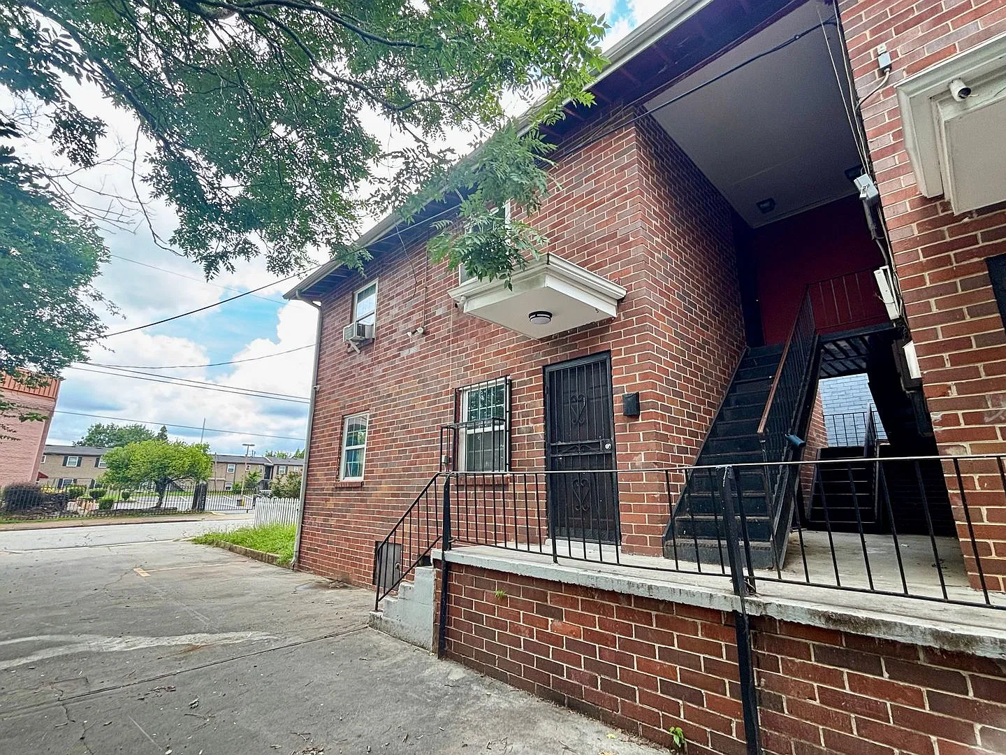 1048 Washington Street — Photo 3