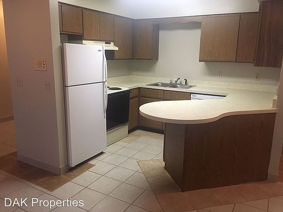 4th image of W194N16510 Eagle Dr APT A3