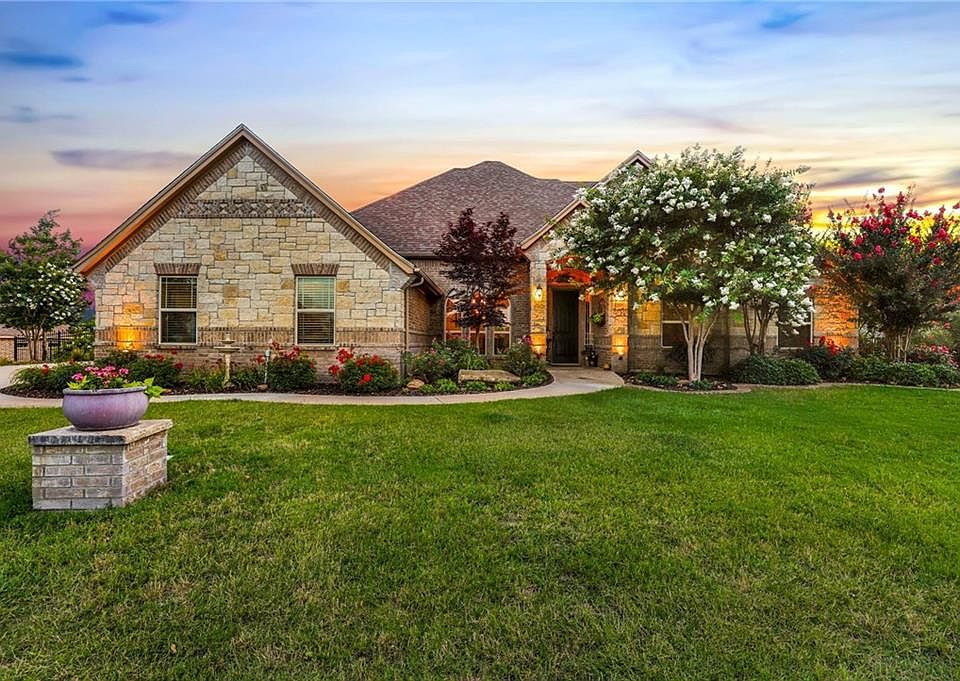 1st image of 148 Meadow Arbor Dr