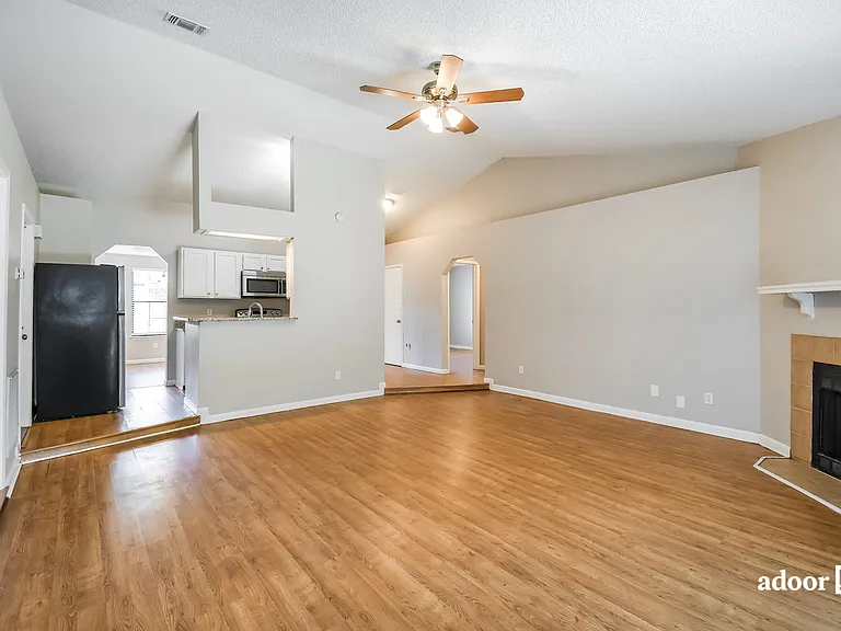 7137 Eagles Perch Dr — Photo 6