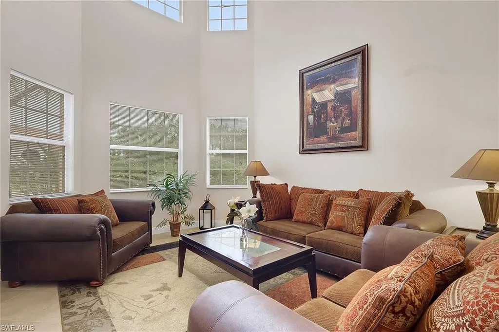 4 bed, 2.5 bath, 2540 sqft, $8,500 — Photo 3