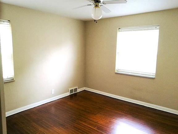 5th image of 7051 Amherst Ave