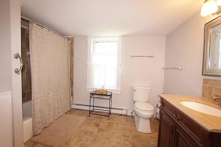 2828 Main St — Photo 18