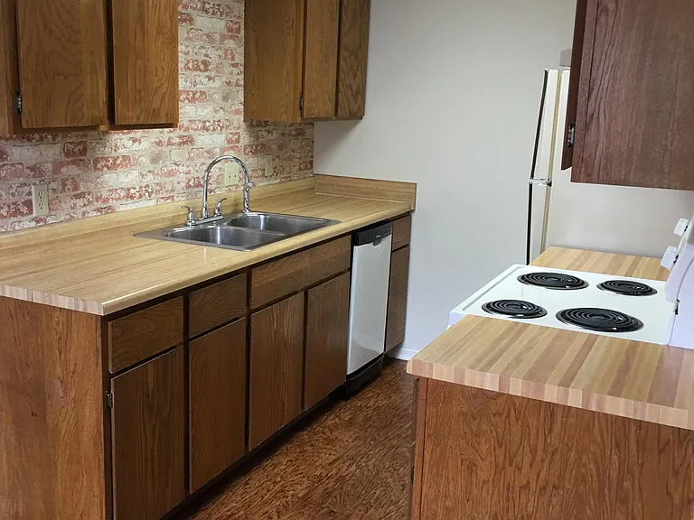 2100 Louisville St #C — Photo 2