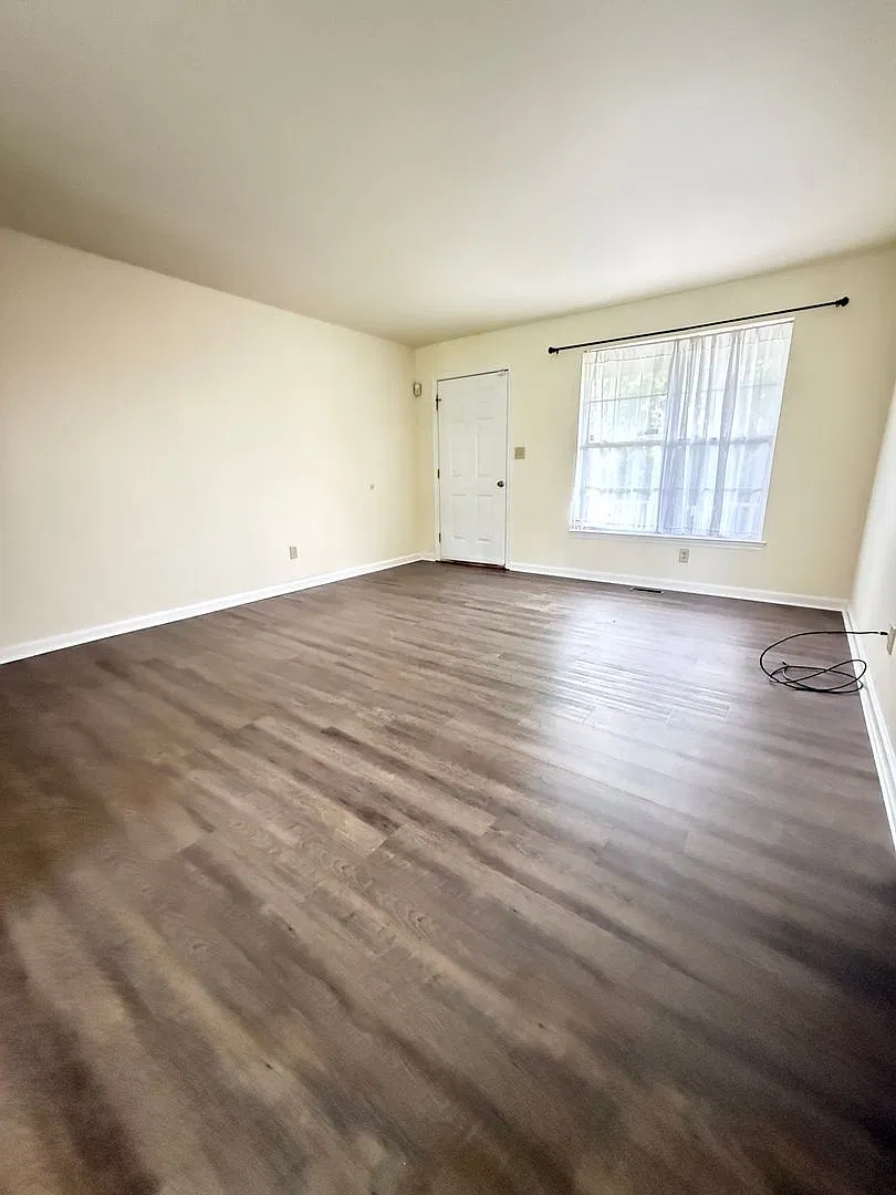 3 Bd / 2.5 Bth Upper Perk Townhome — Photo 4